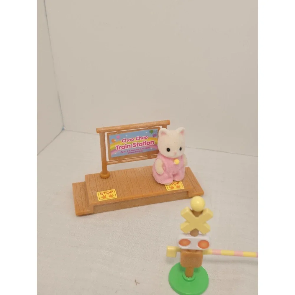 Calico Critters Sylvanian Baby Play Nursery School Bus‎ Train Baby Cow Elephant